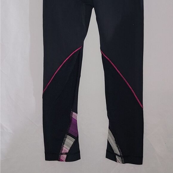 Lululemon Wet Dry Warm Purple Black Leggings Size 2 - Picture 4 of 6